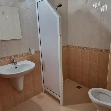 Apartment 2 Bedroom Sunny In South Sweti Wlas