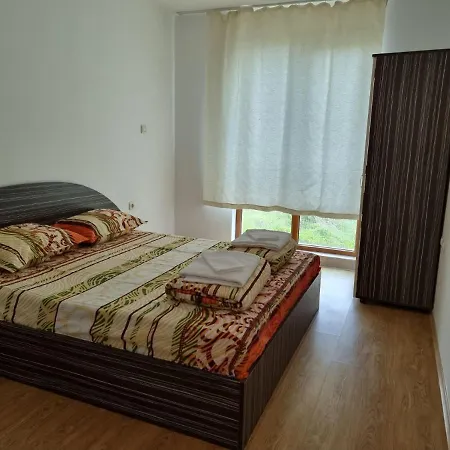 2 Bedroom Sunny In South * Sweti Wlas