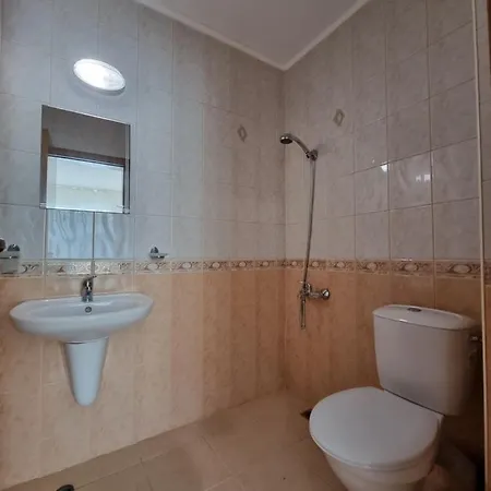 Apartment 2 Bedroom Sunny In South Sweti Wlas