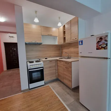 Apartment 2 Bedroom Sunny In South *